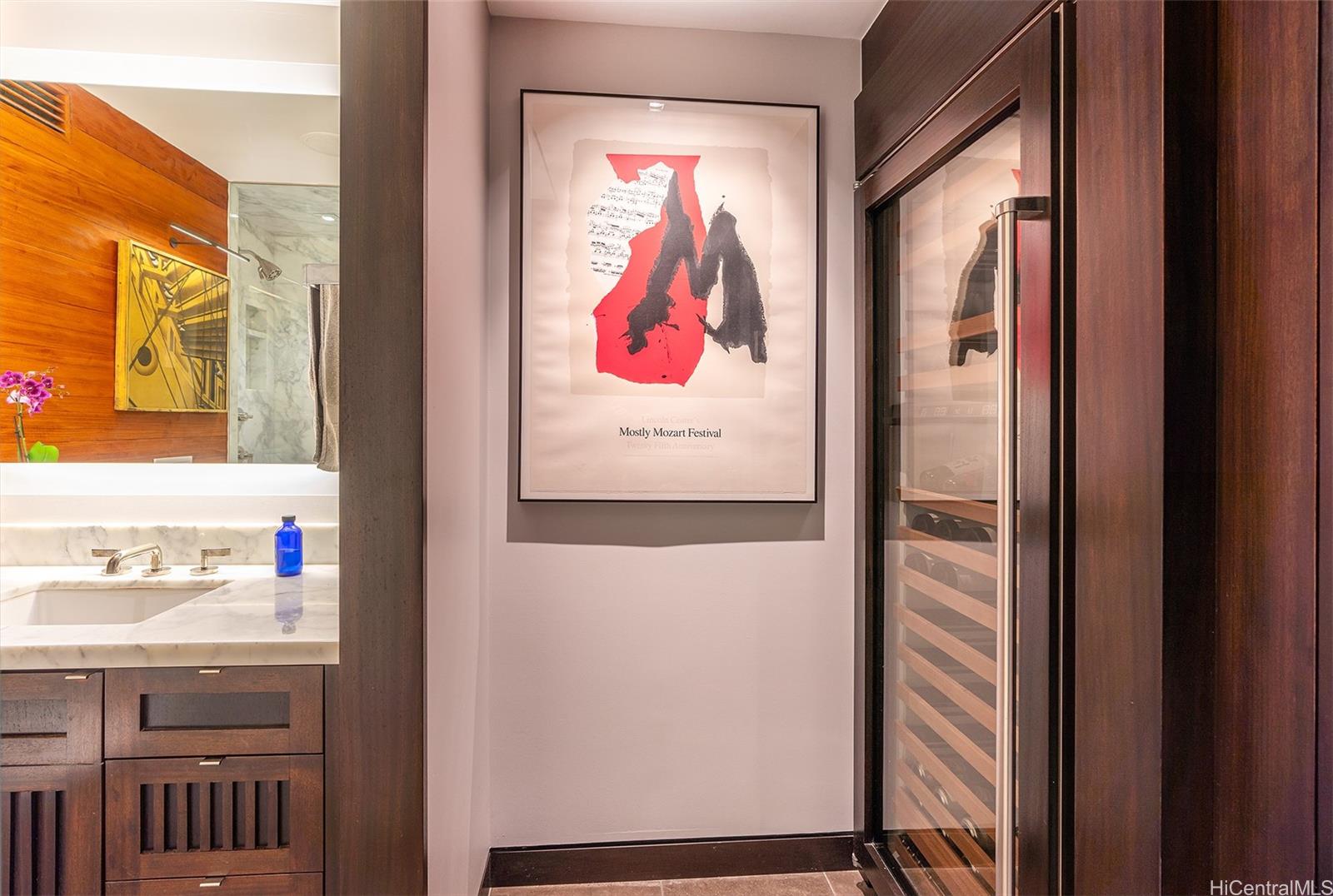 2979 Kalakaua Avenue  Unit 904