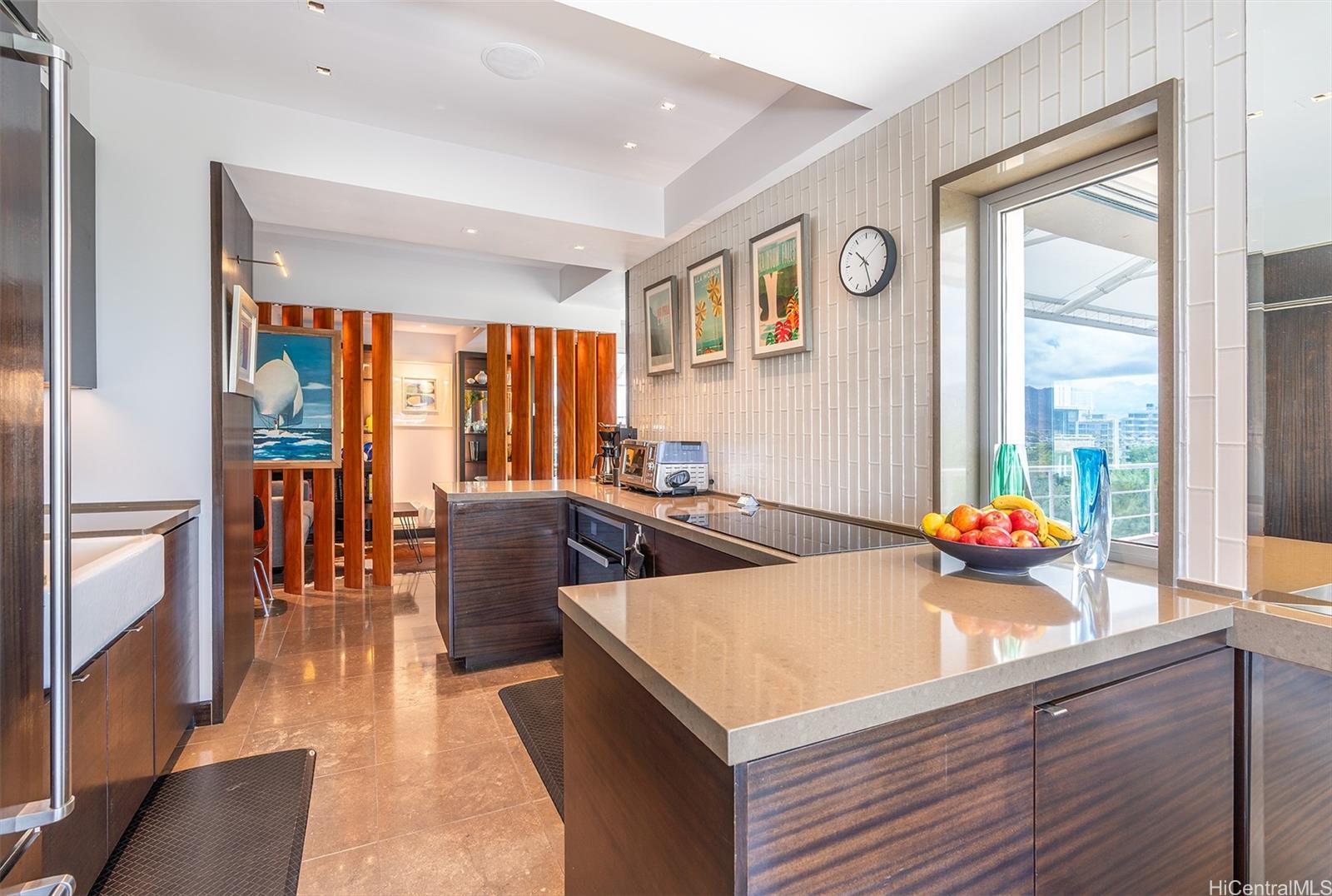 2979 Kalakaua Avenue  Unit 904