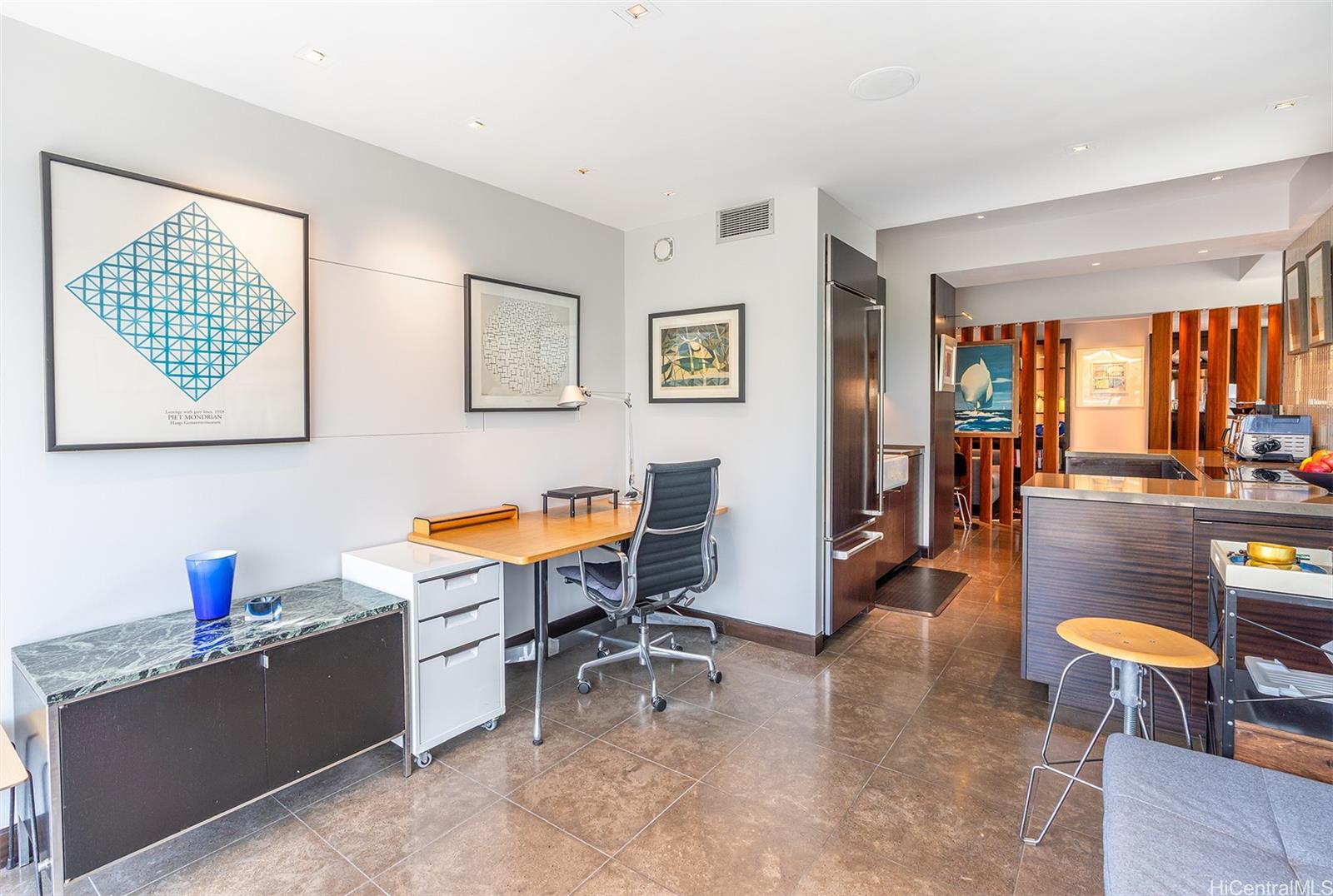 2979 Kalakaua Avenue  Unit 904