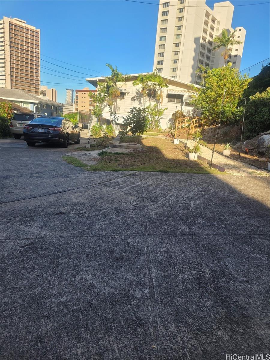 962 Spencer Street