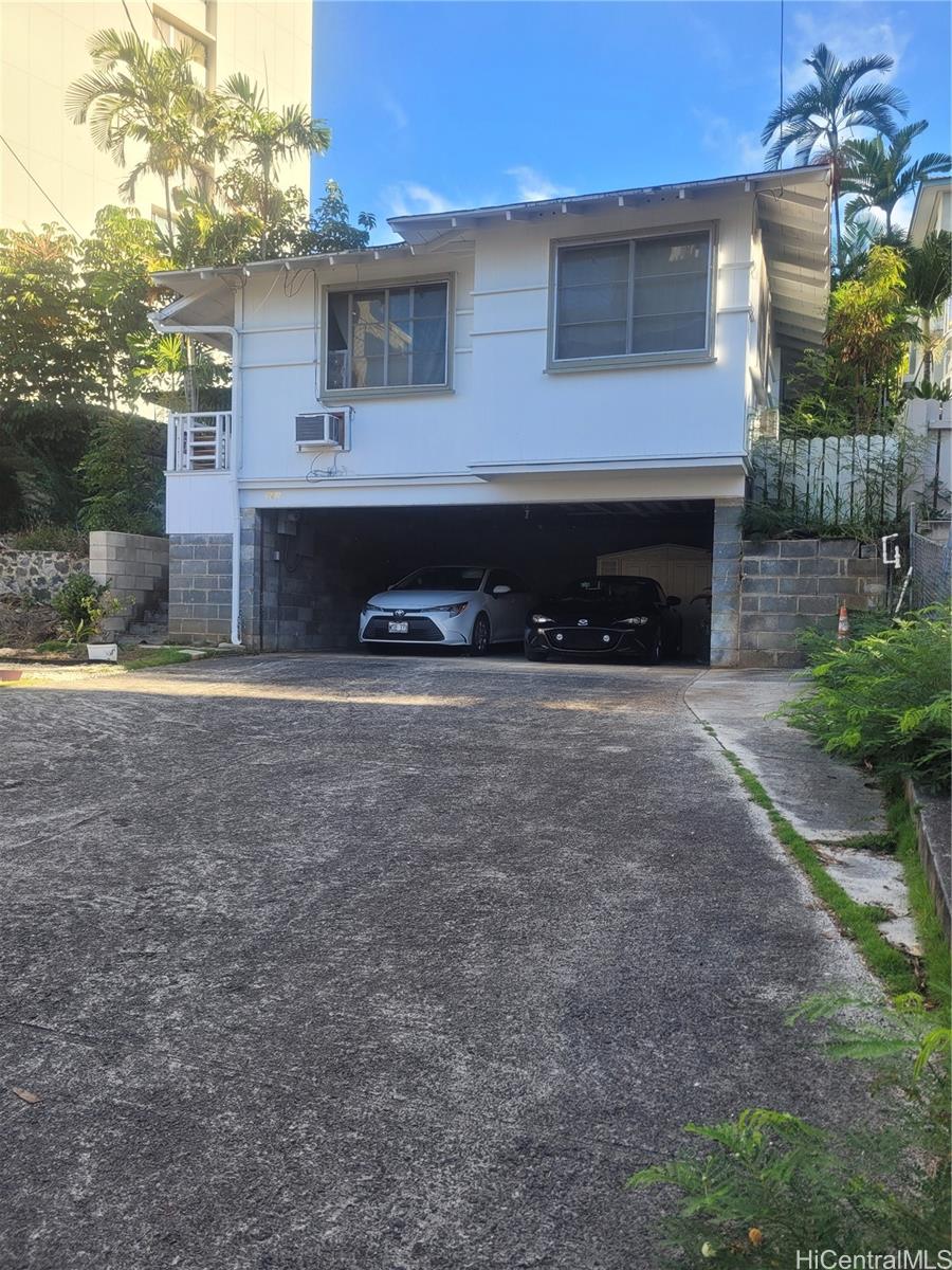 Photo 3 of 10