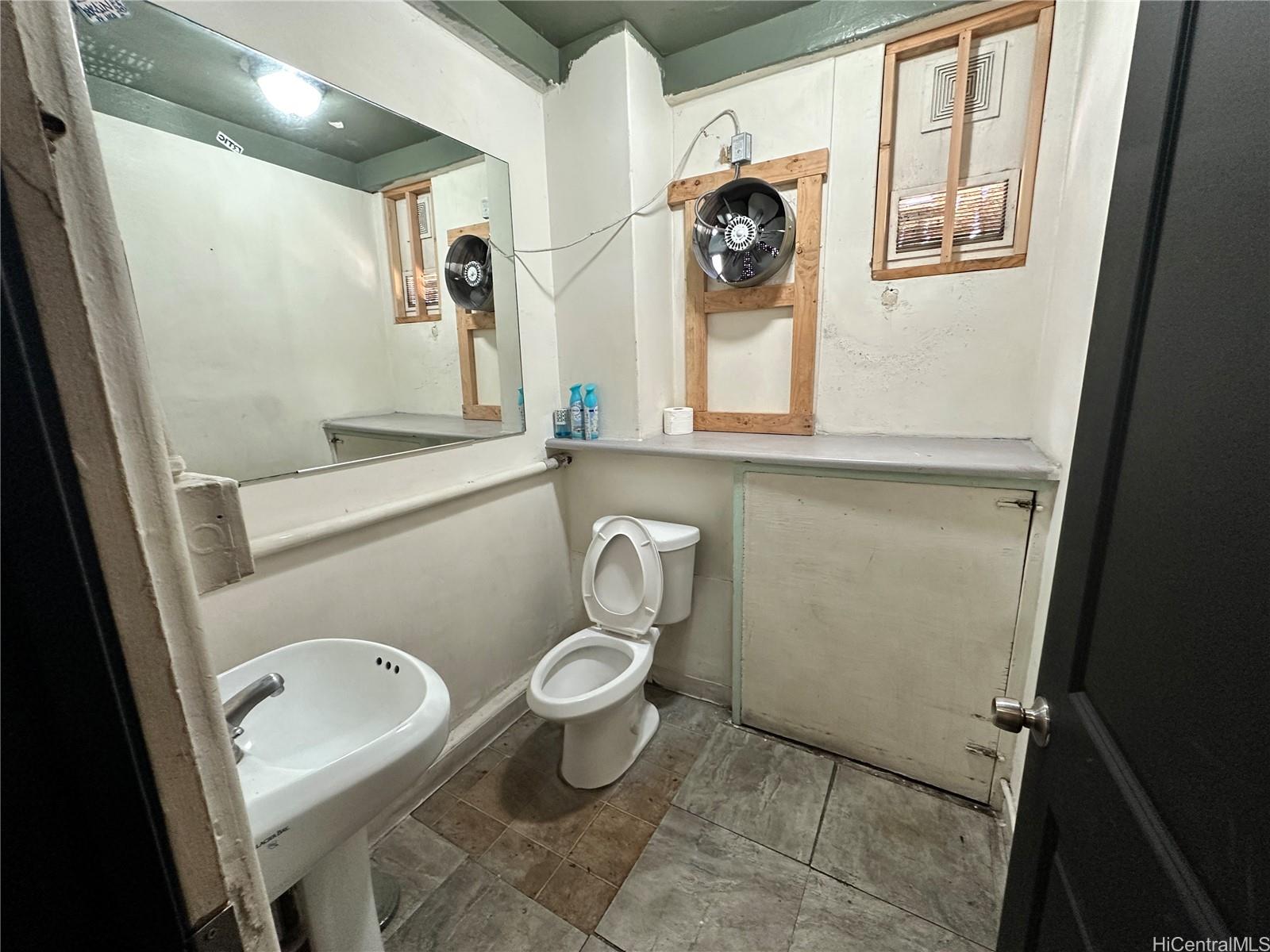 1325 N School Street  Unit A101