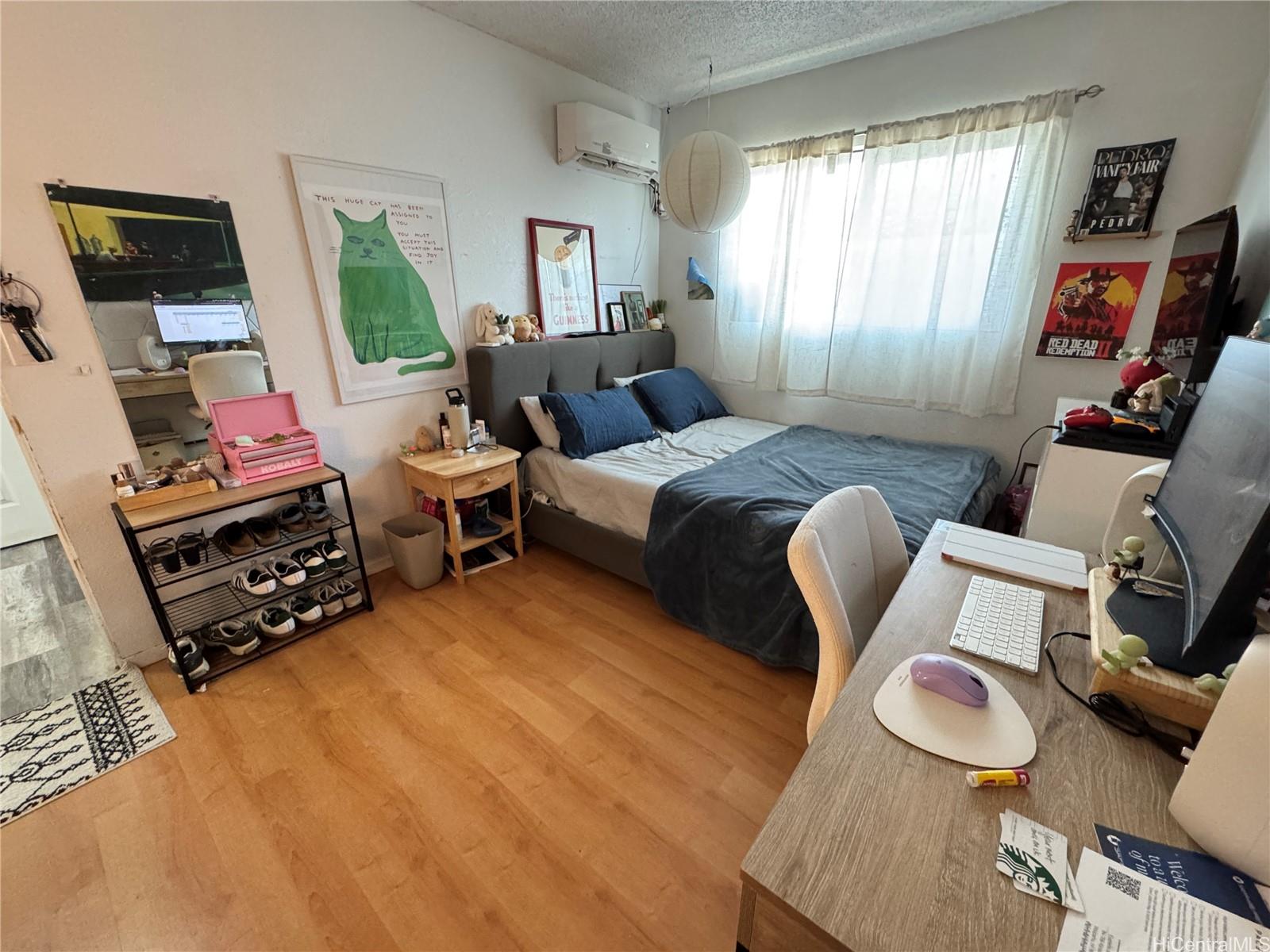 Photo 16 of 22