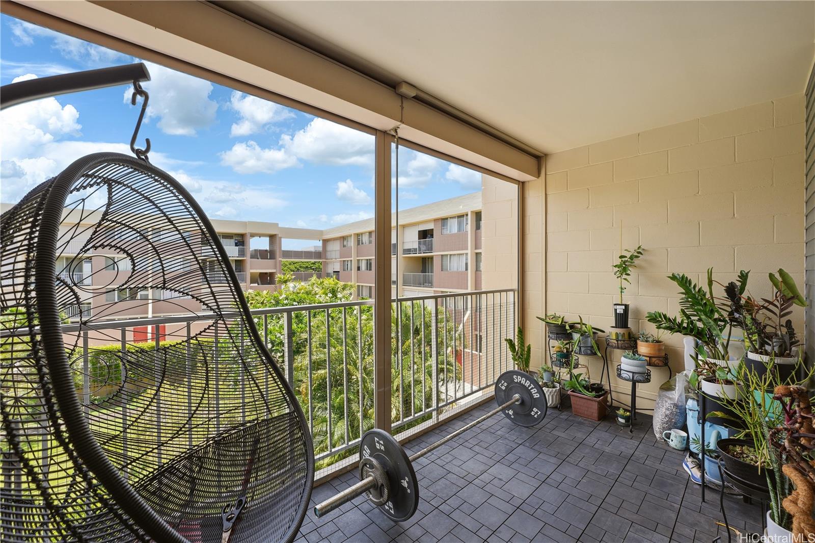 1634 Nuuanu Avenue  Unit 303
