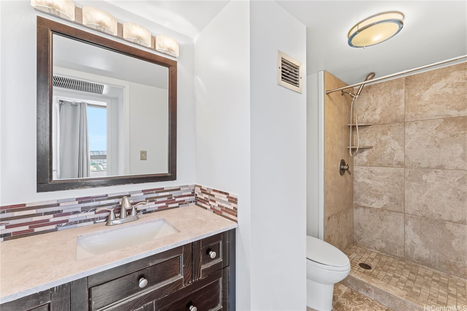 2499 Kapiolani Boulevard  Unit 3705