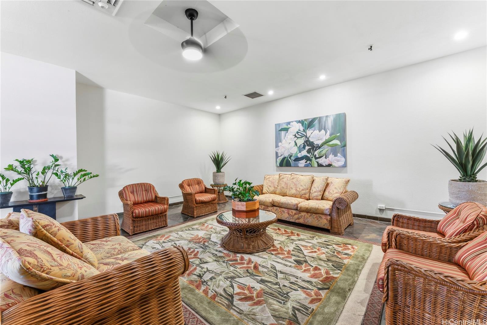 2499 Kapiolani Boulevard  Unit 3705