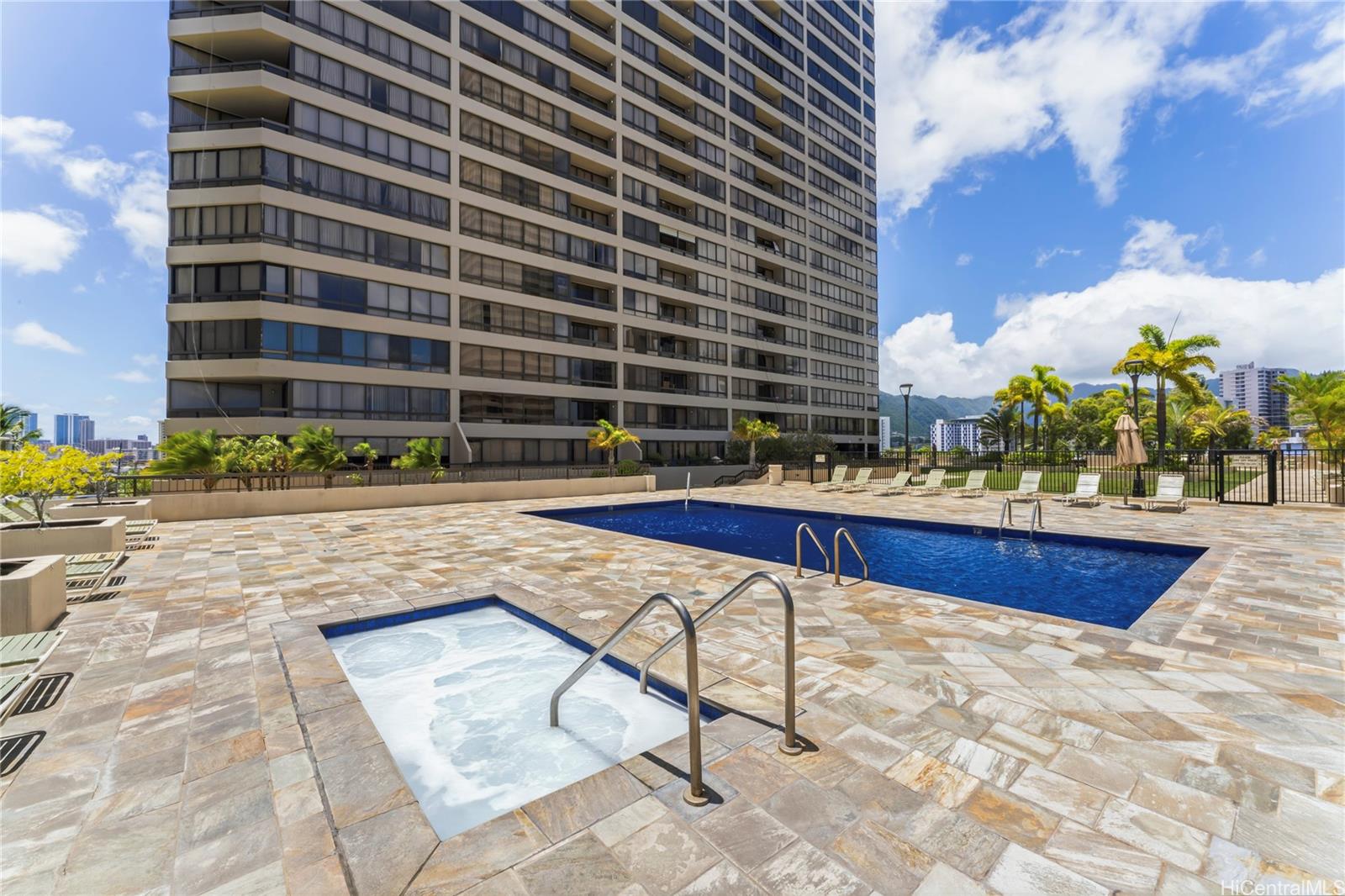 2499 Kapiolani Boulevard  Unit 3705