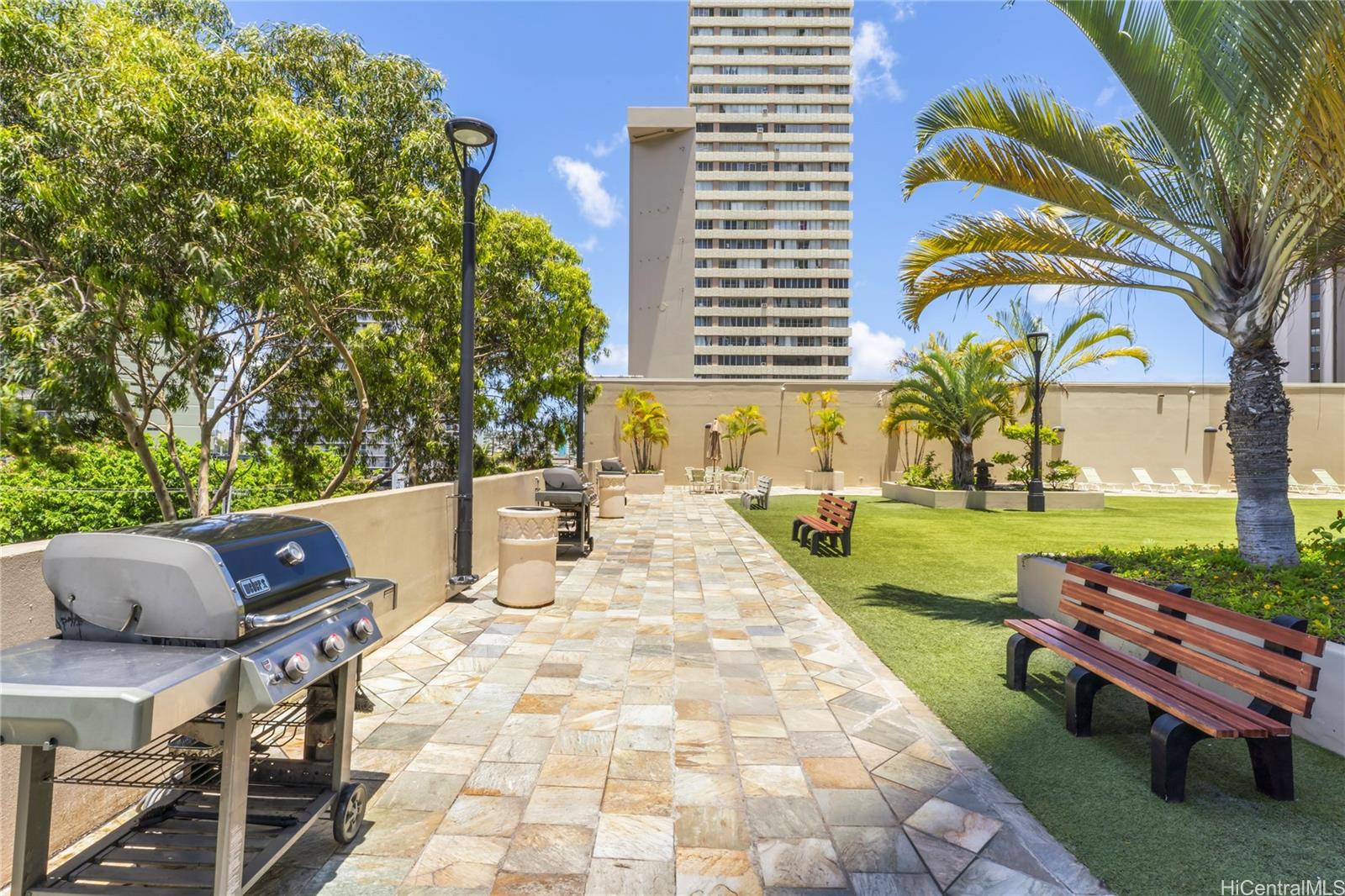2499 Kapiolani Boulevard  Unit 3705