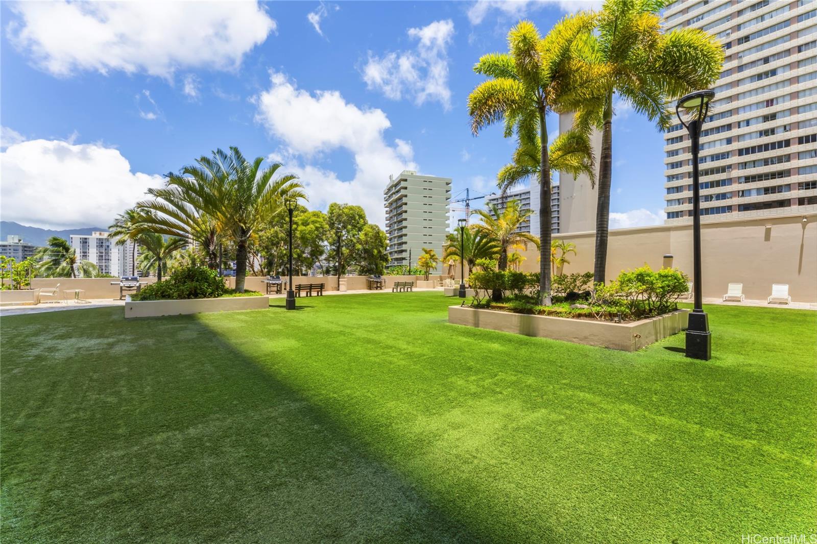 2499 Kapiolani Boulevard  Unit 3705