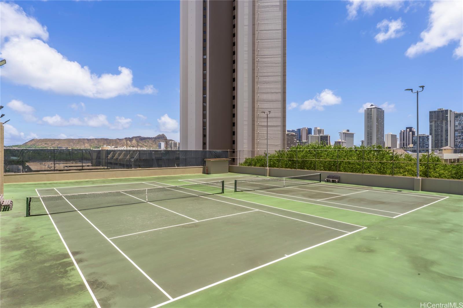 2499 Kapiolani Boulevard  Unit 3705