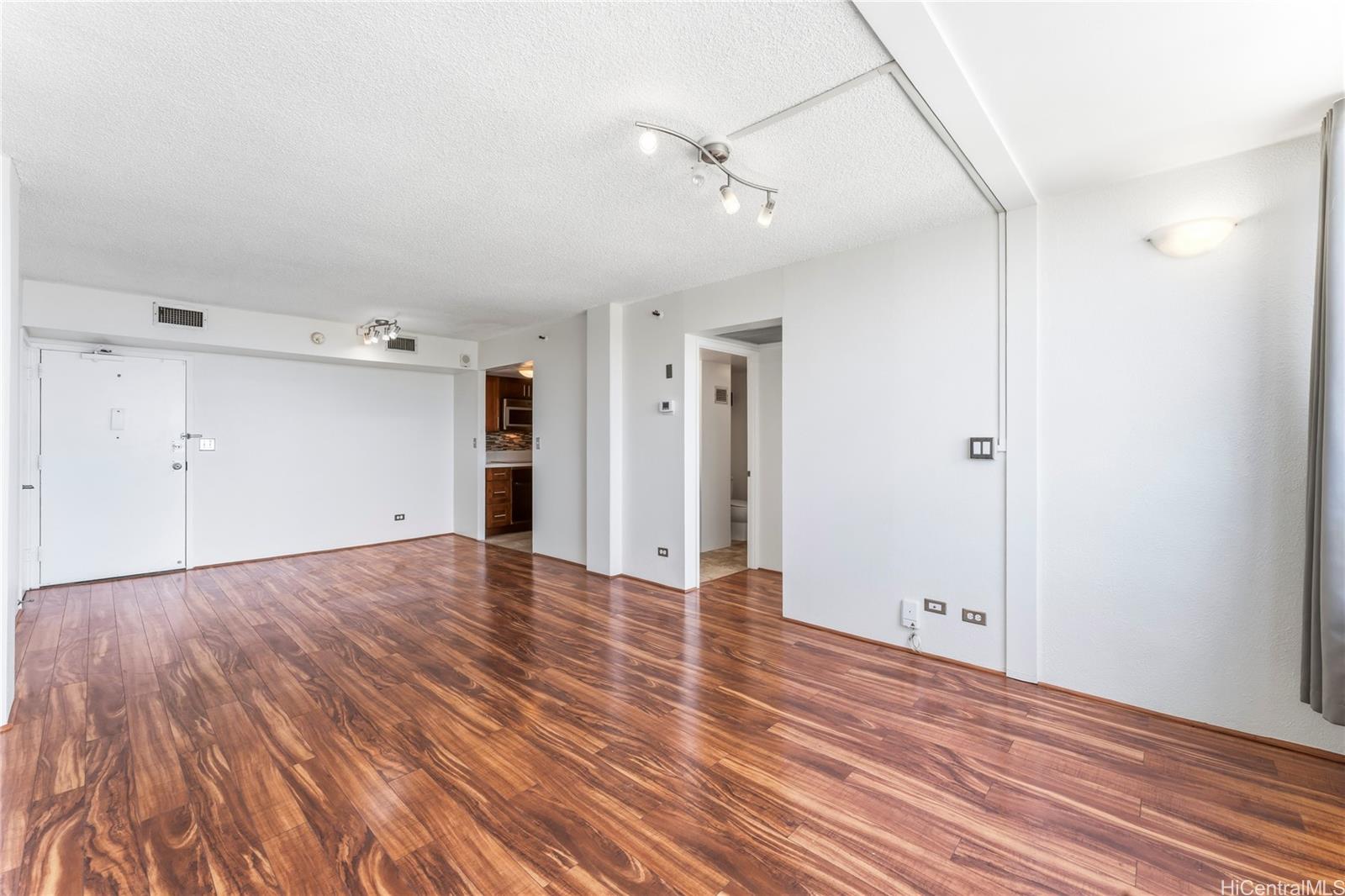 2499 Kapiolani Boulevard  Unit 3705