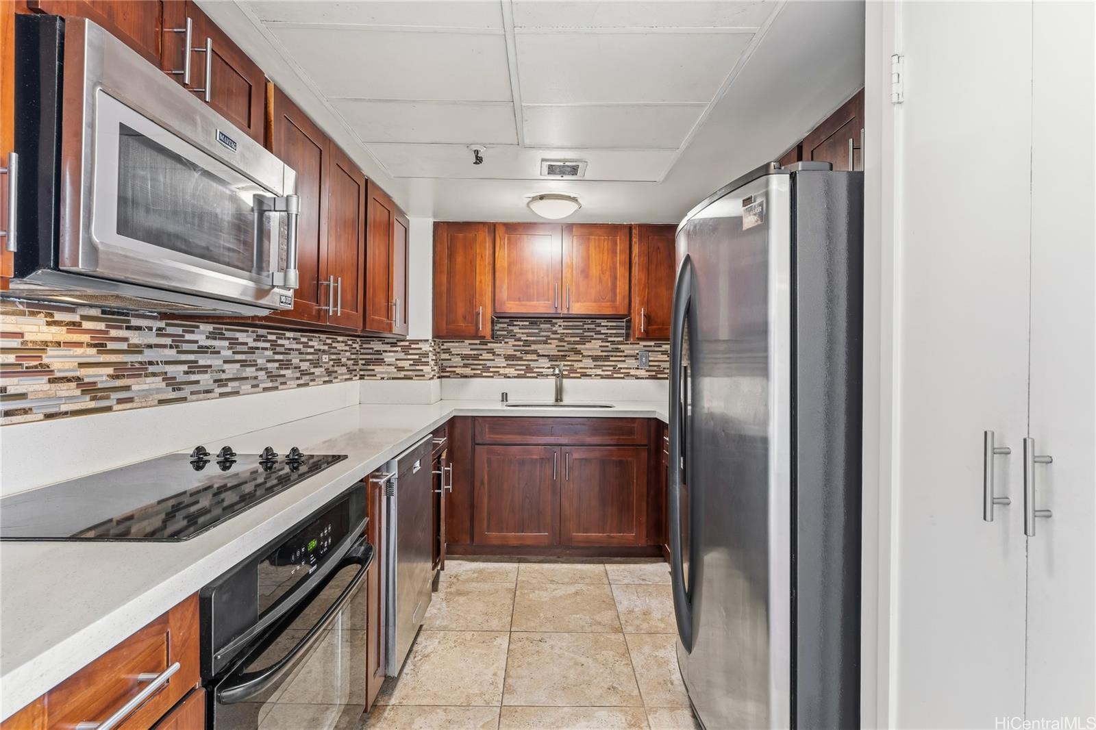2499 Kapiolani Boulevard  Unit 3705