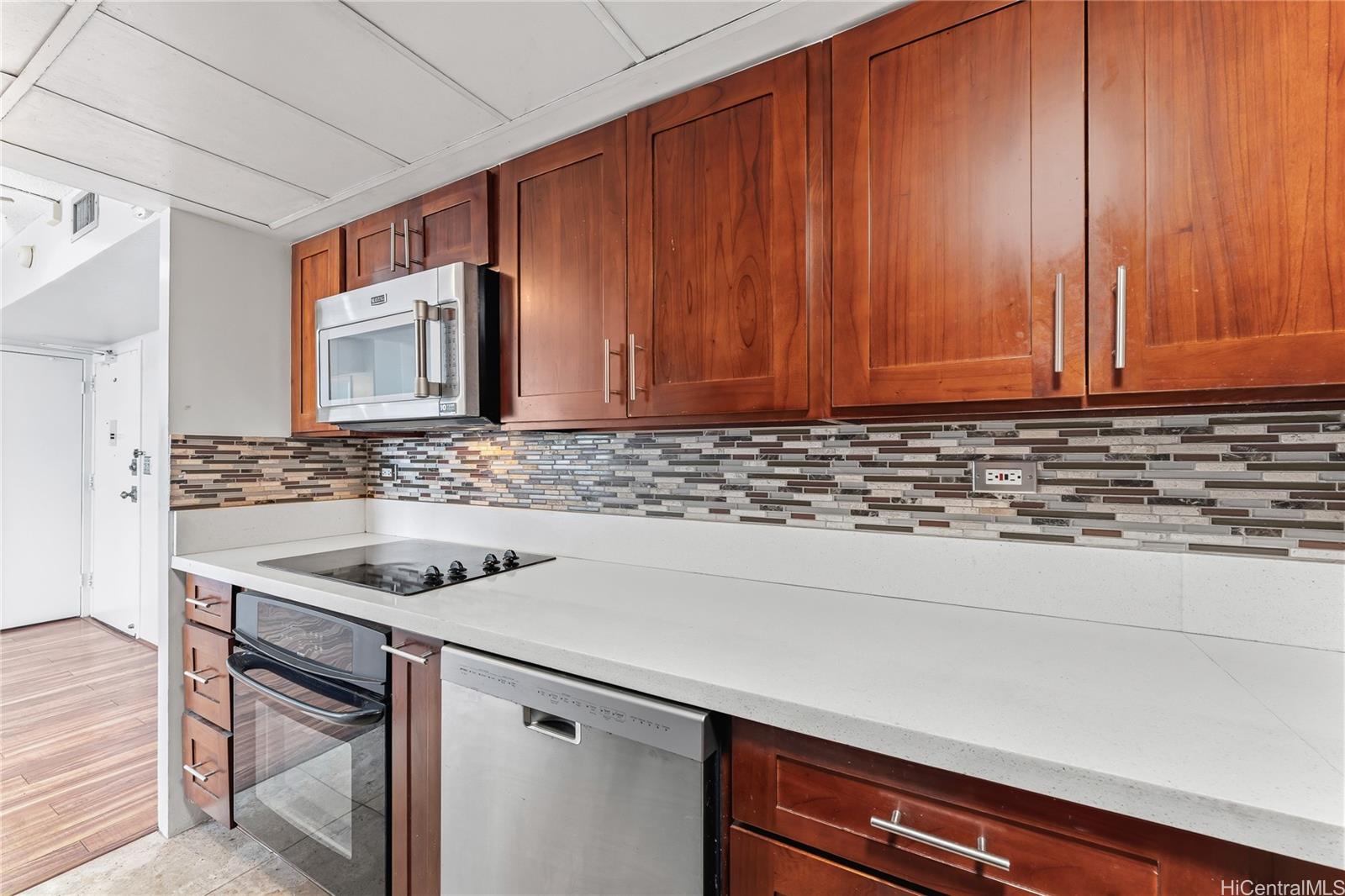 2499 Kapiolani Boulevard  Unit 3705