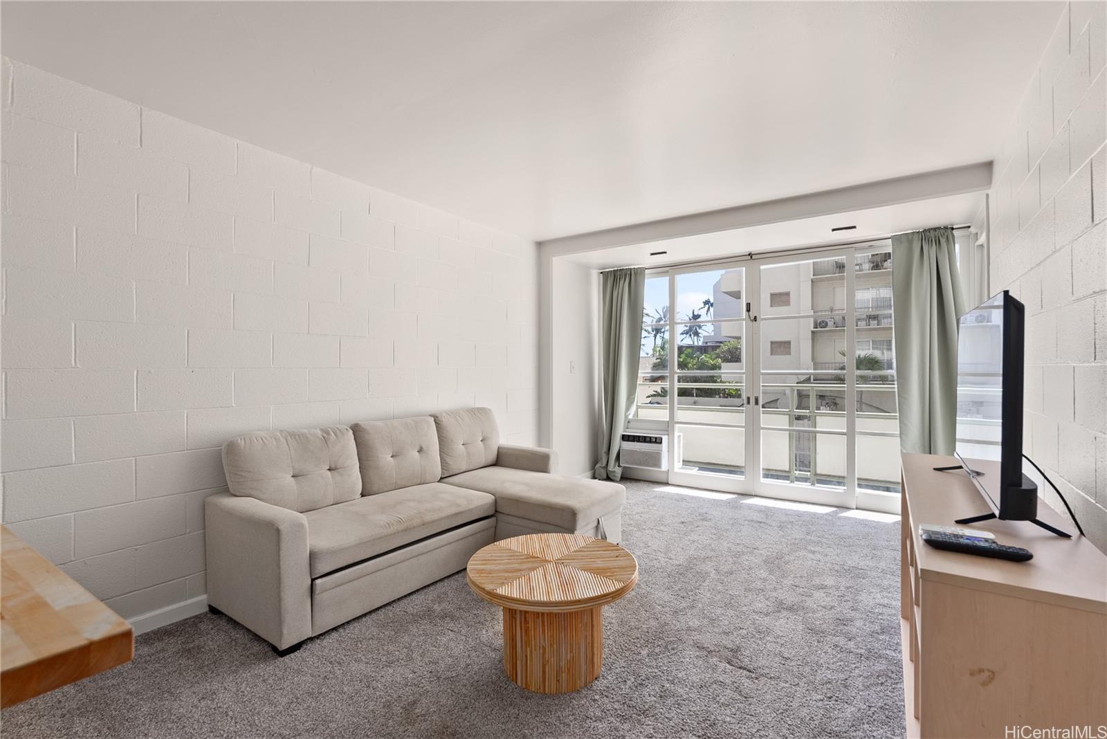 445 Kaiolu Street 212