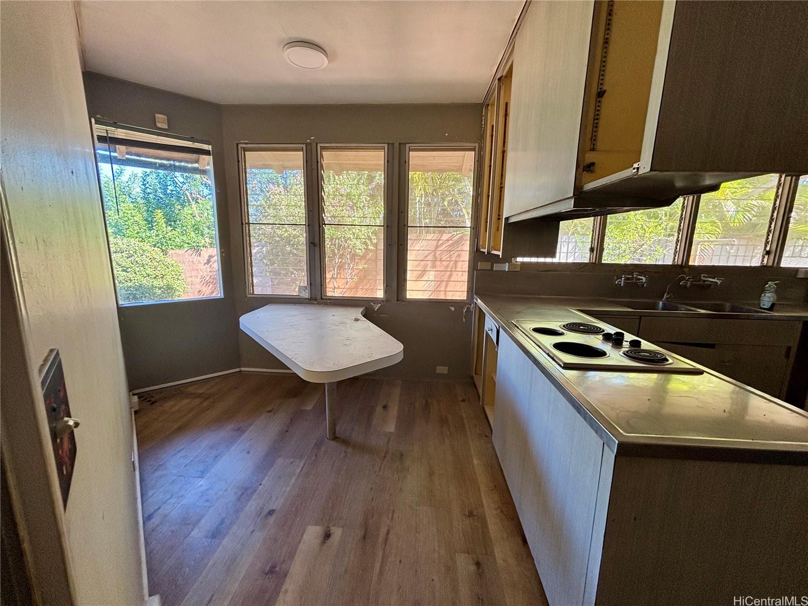 633 Hakaka Place