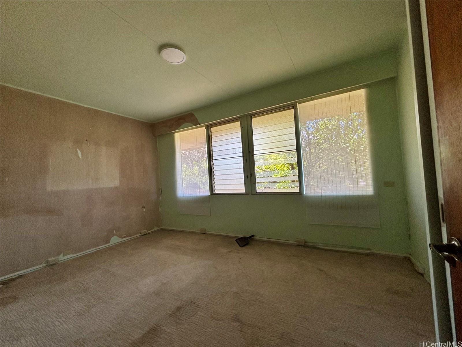 633 Hakaka Place