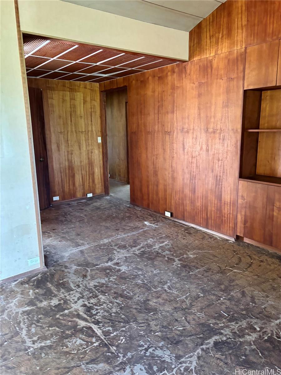 633 Hakaka Place