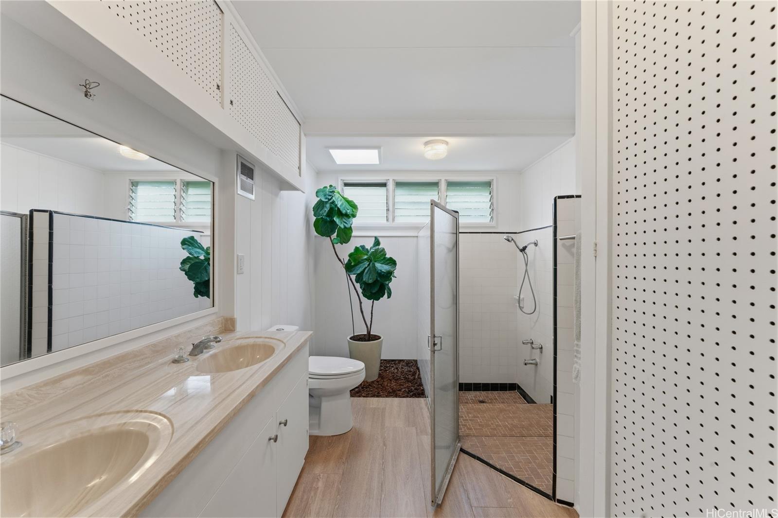 6085 Manukapu Place