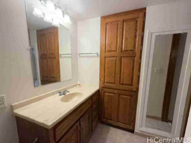 555 Hahaione Street Unit 6D 555 Hahaione Street Unit 6D