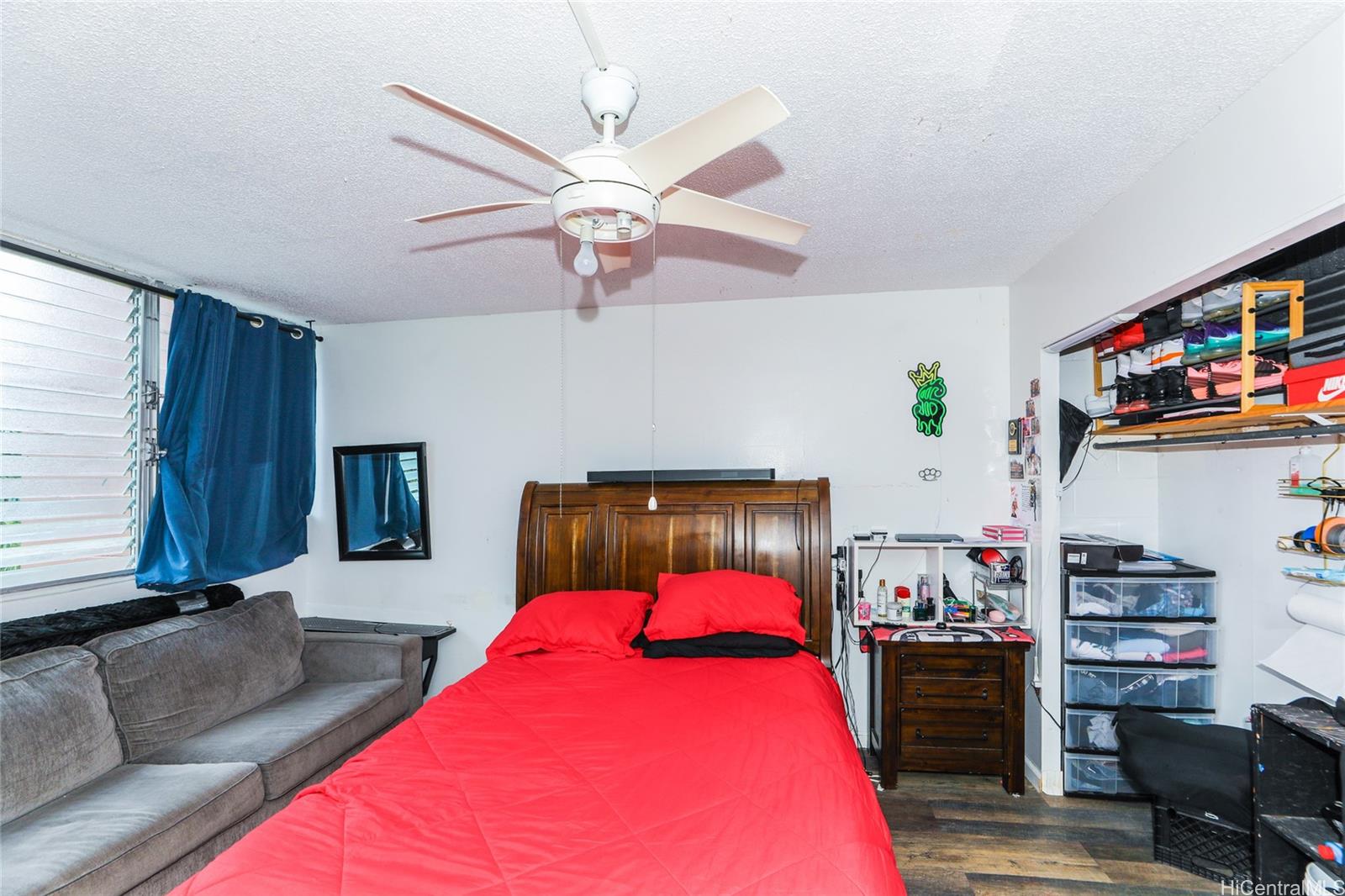 Photo 11 of 22