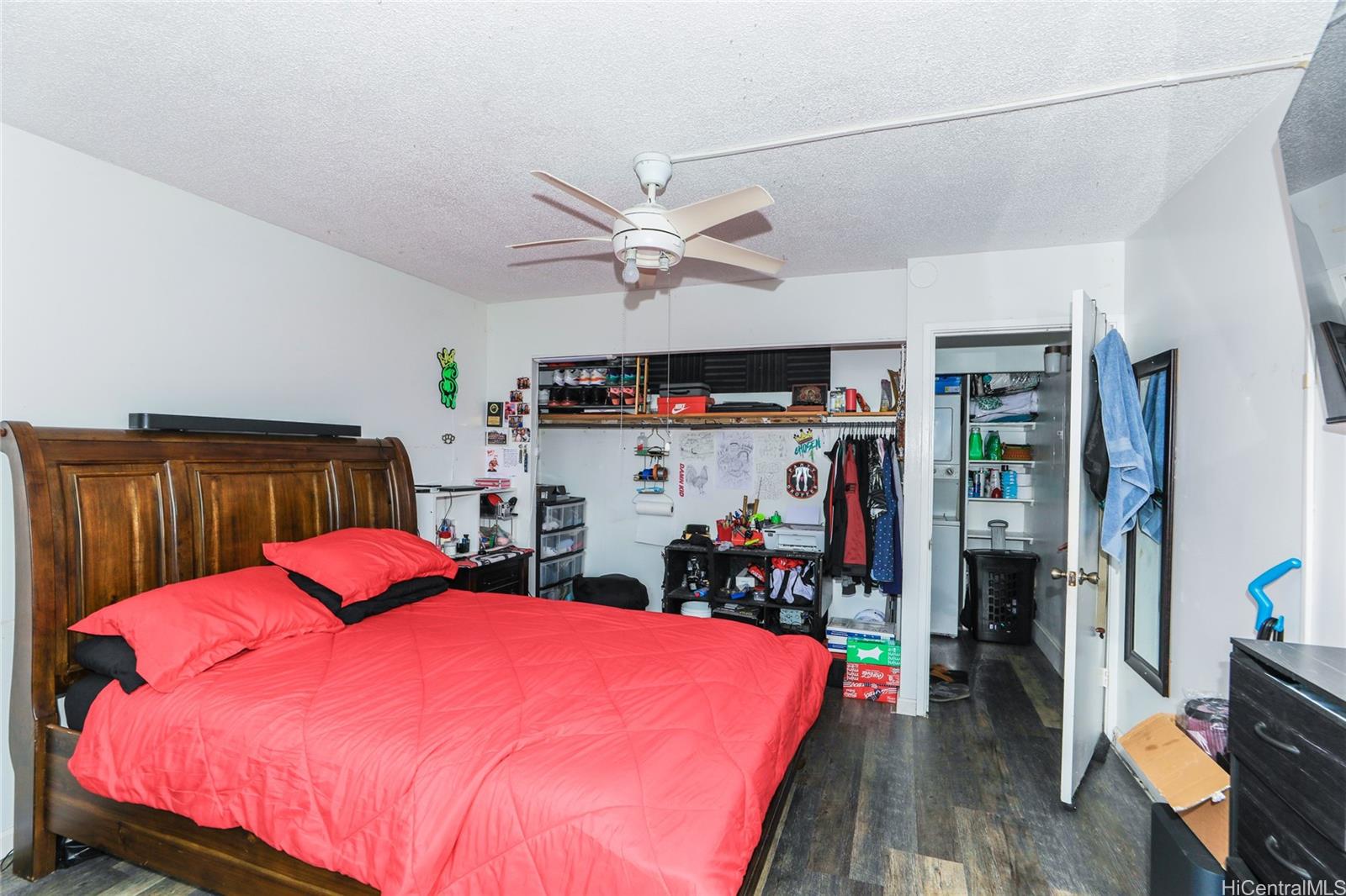 Photo 9 of 22