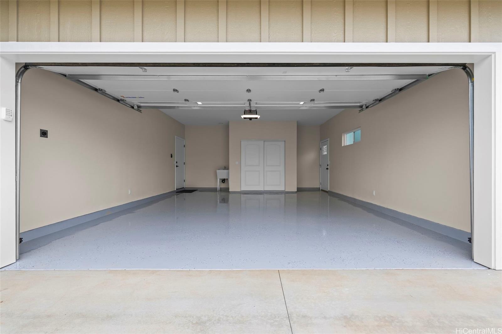 240 Kalama Street