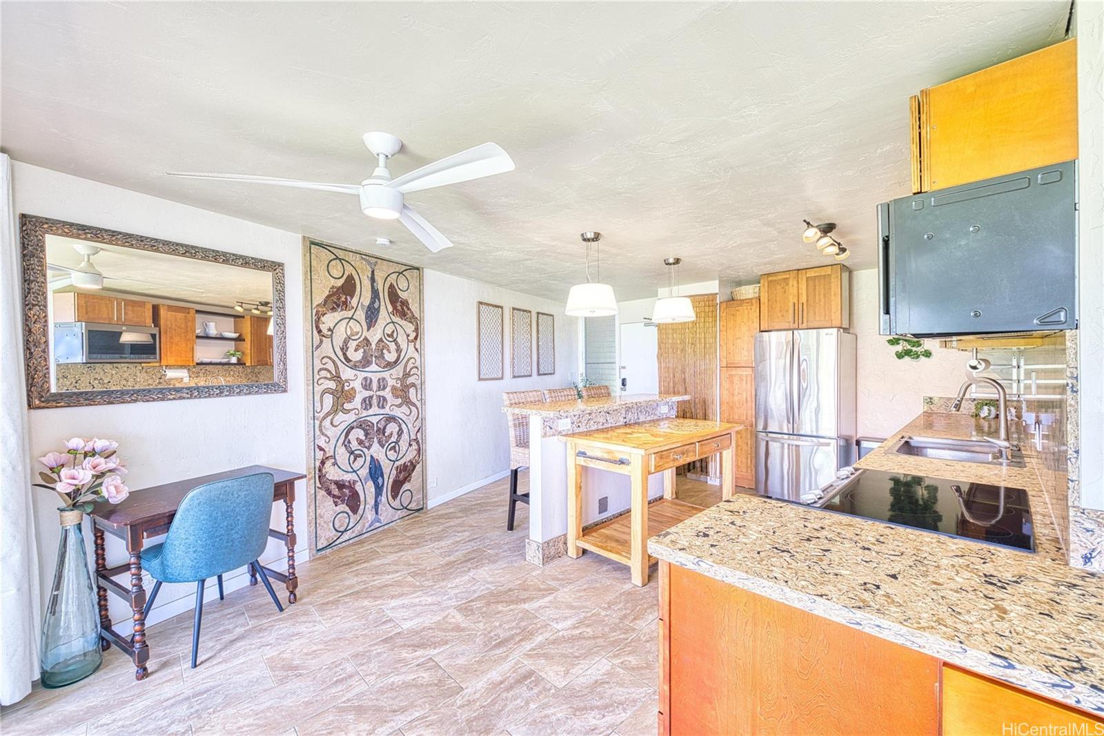 87-561 Farrington Highway  Unit 102
