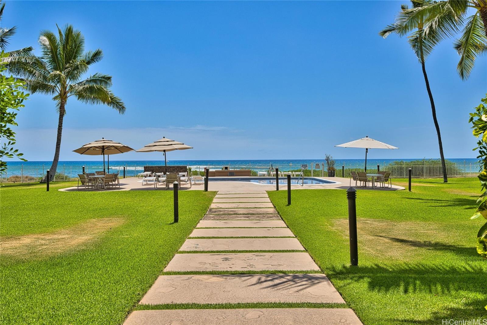 87-561 Farrington Highway  Unit 102