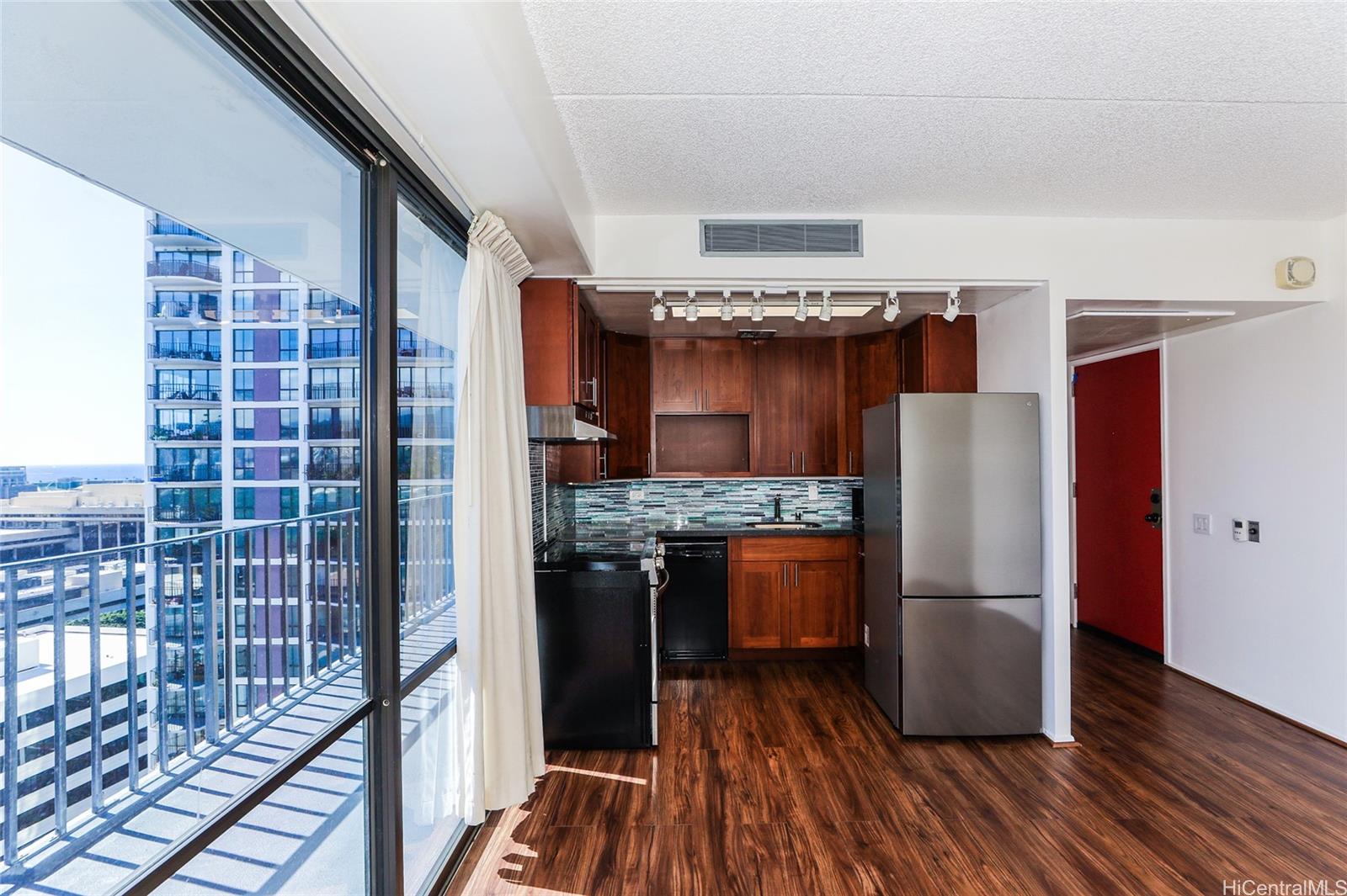 225 Queen Street  Unit 20D