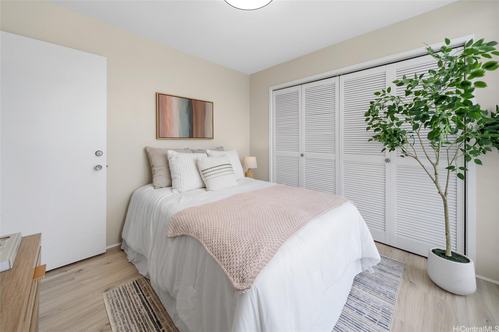 2440 Date Street  Unit 706