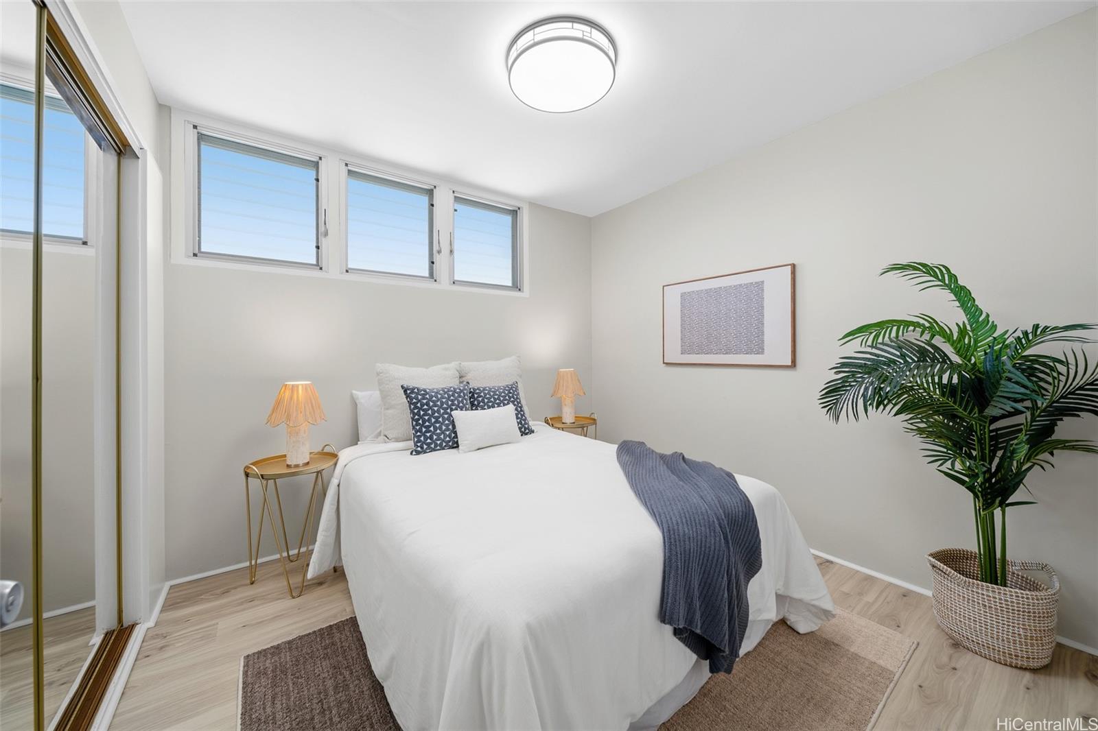 2440 Date Street  Unit 706