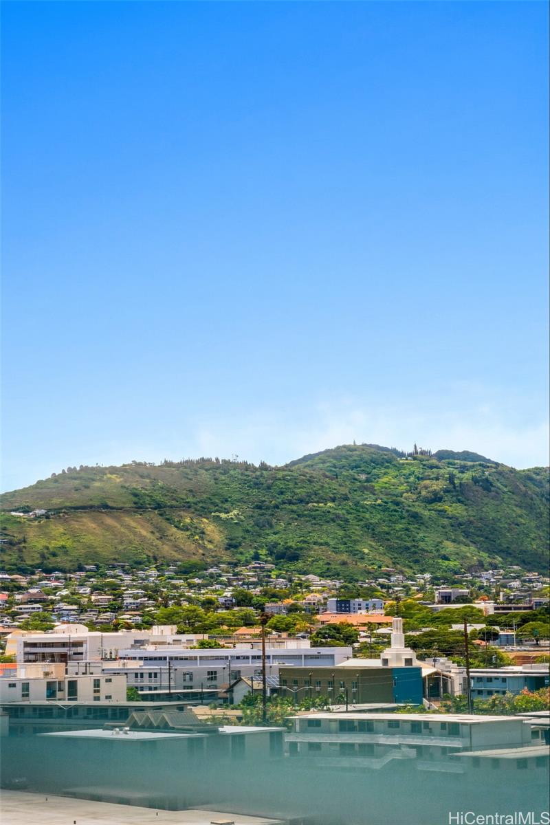2440 Date Street  Unit 706