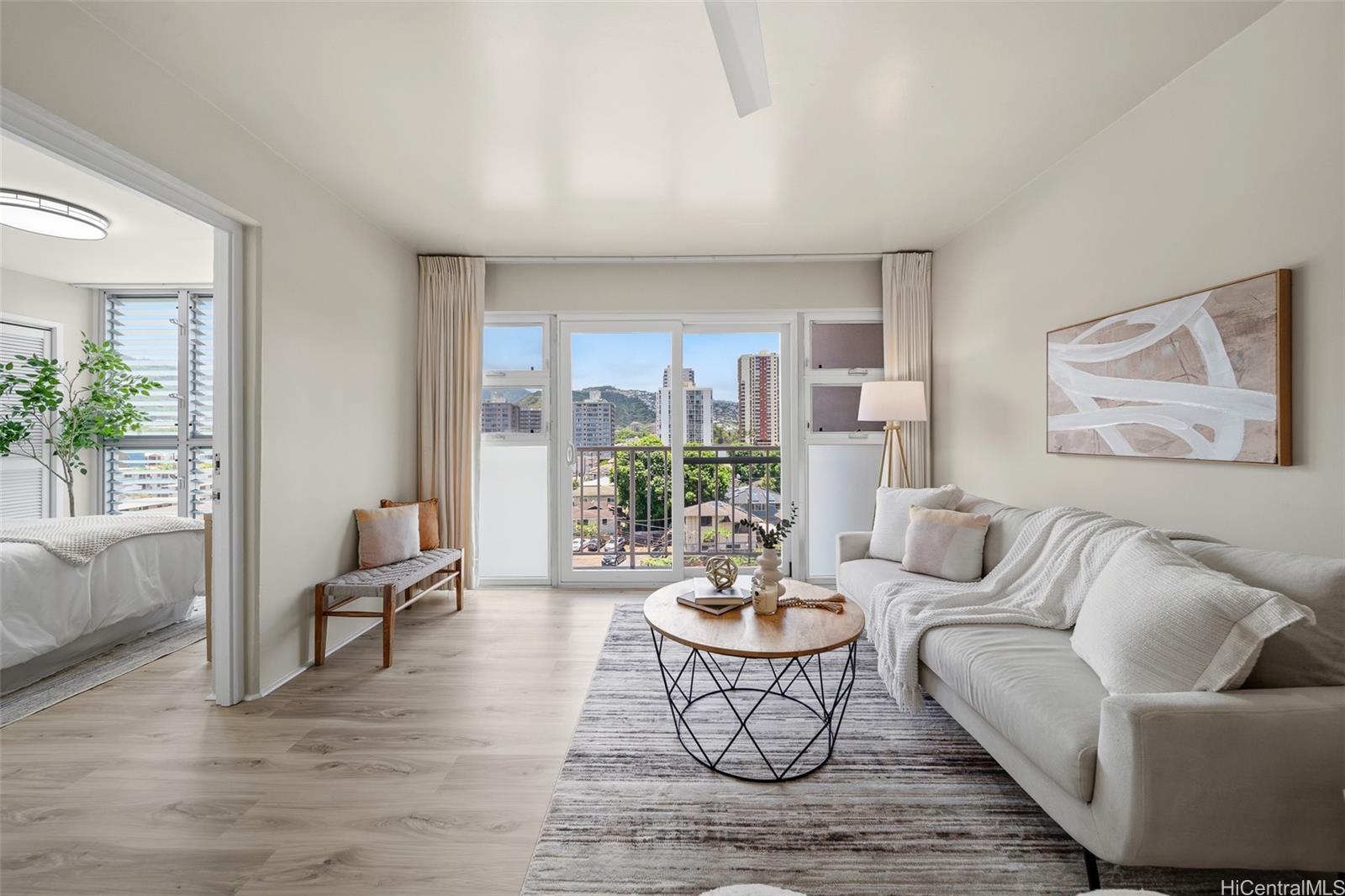 2440 Date Street  Unit 706