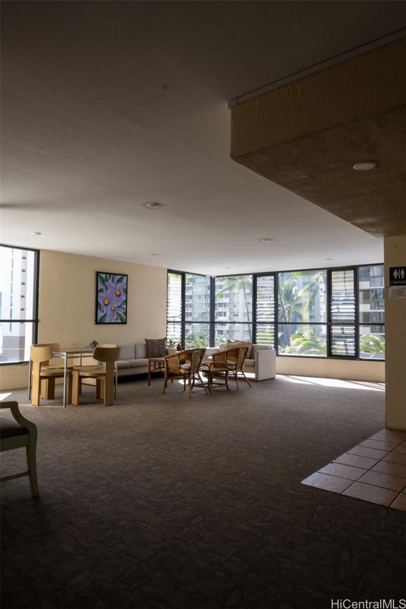 2740 Kuilei Street  Unit 706
