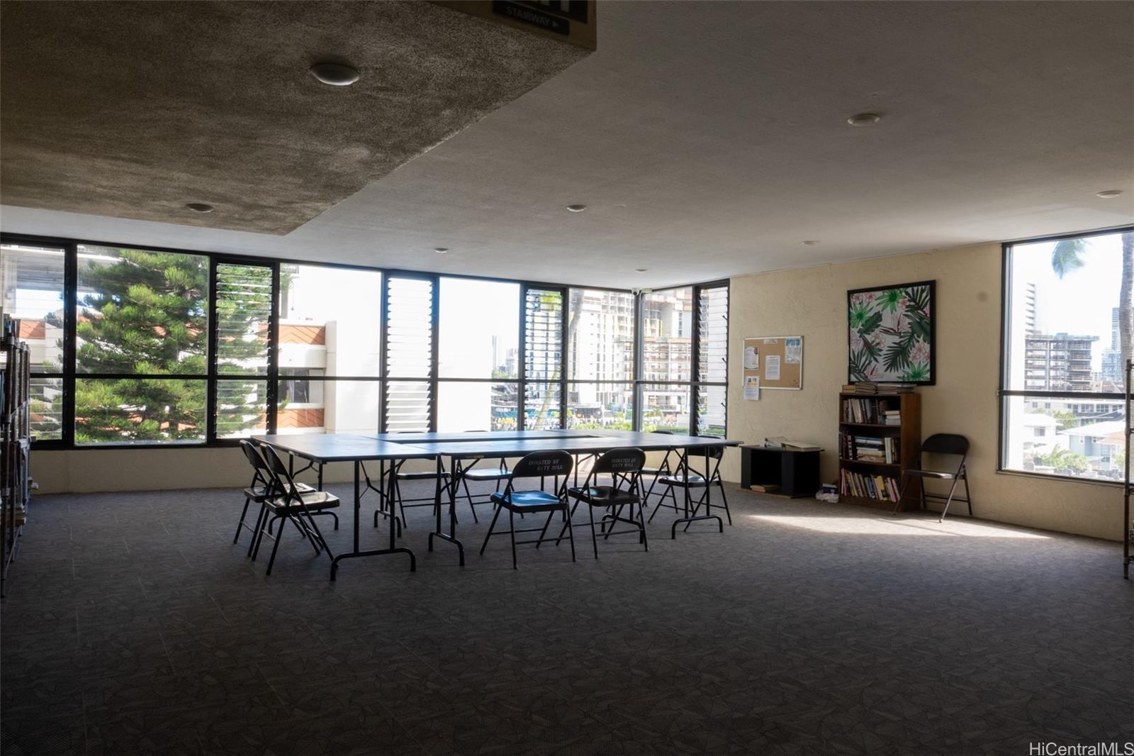 2740 Kuilei Street  Unit 706