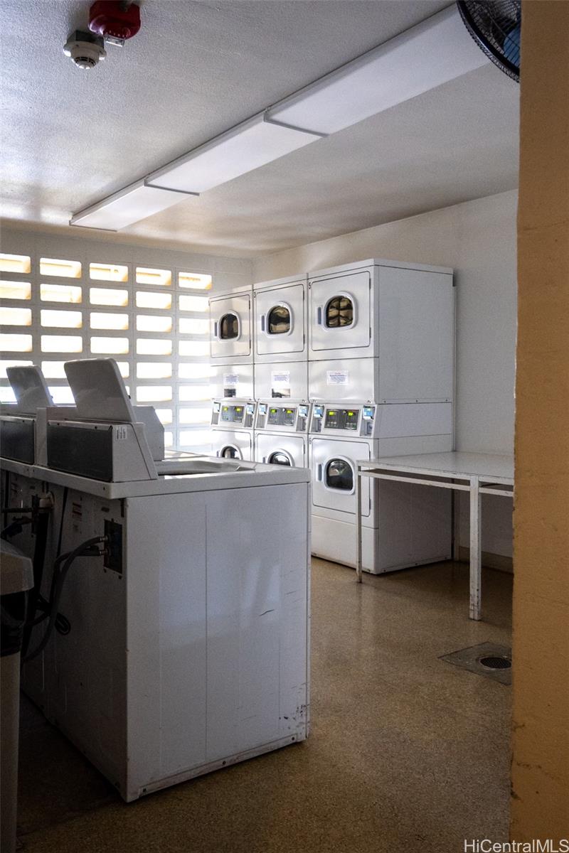 2740 Kuilei Street  Unit 706