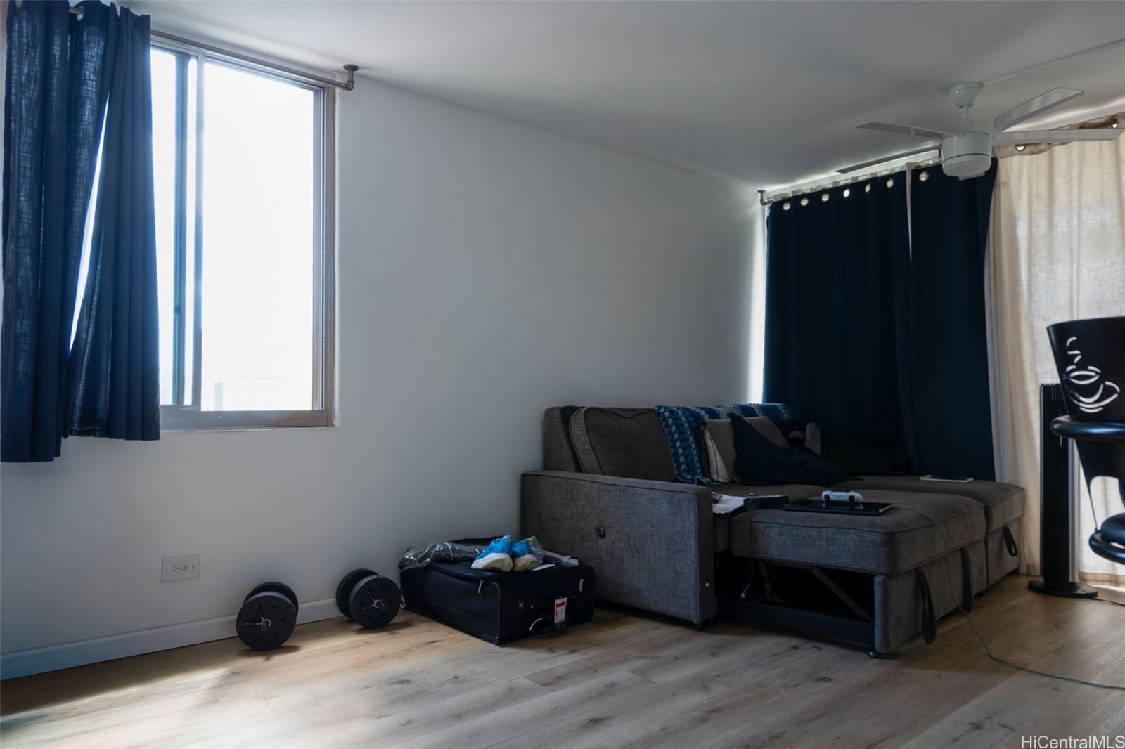 2740 Kuilei Street  Unit 706