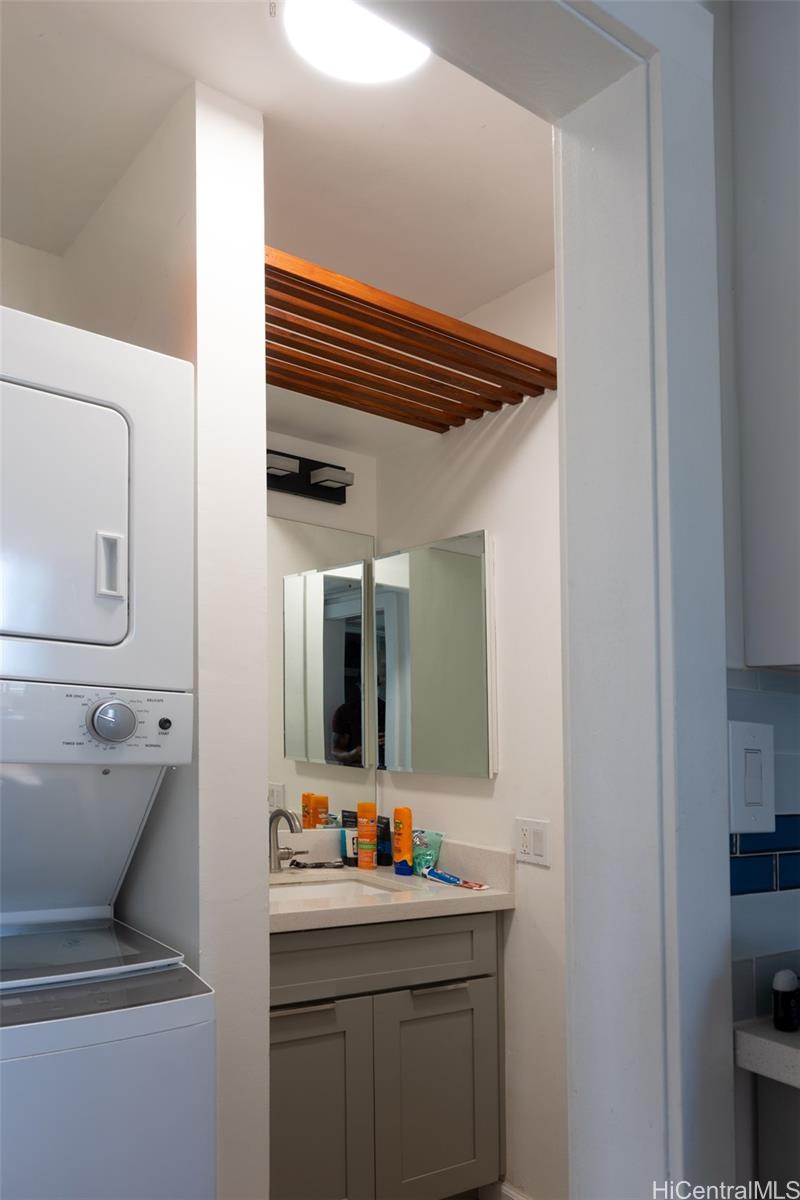 2740 Kuilei Street  Unit 706