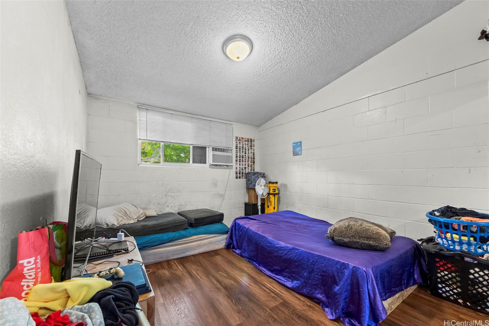 Photo 8 of 21