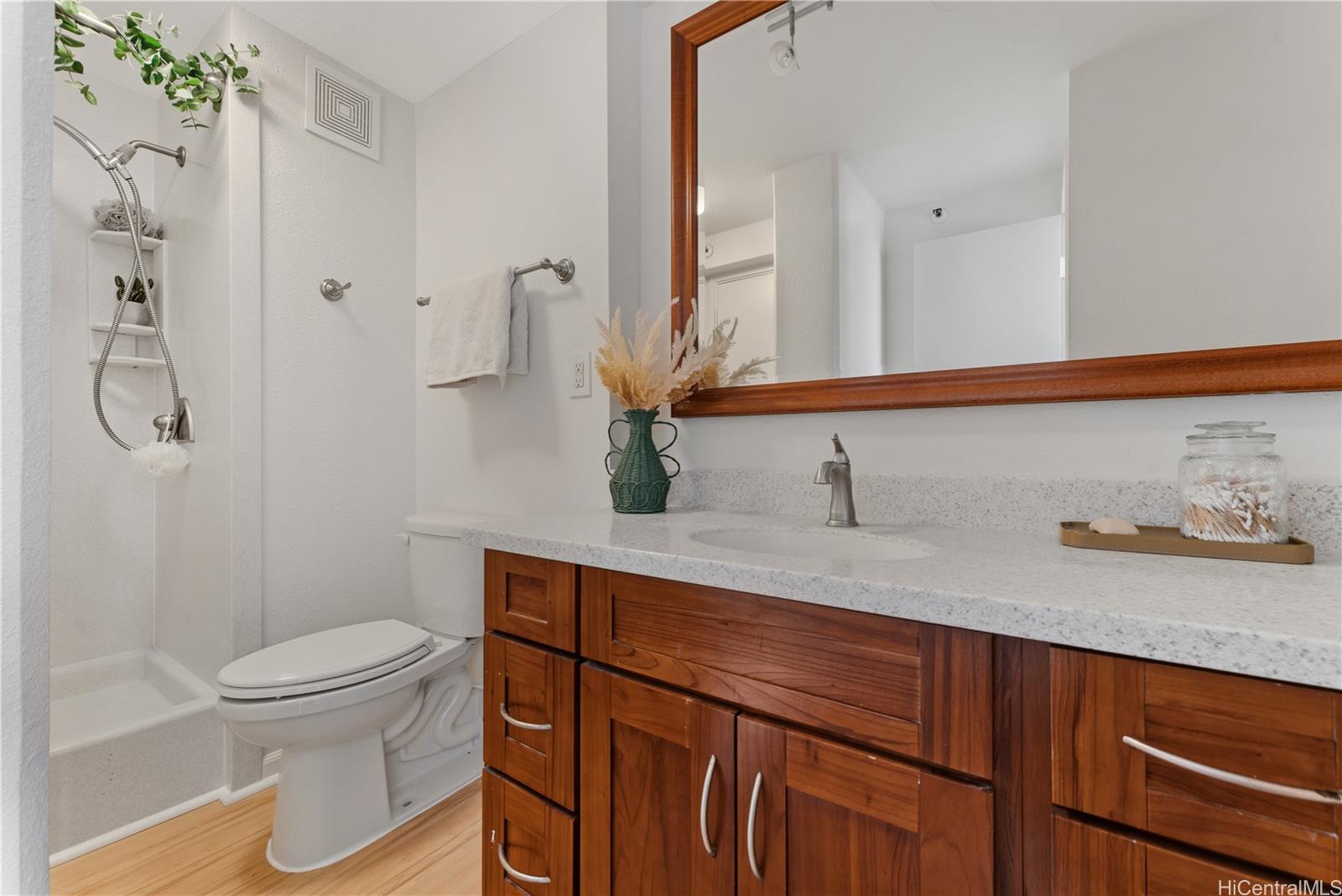 2724 Kahoaloha Lane  Unit 1507