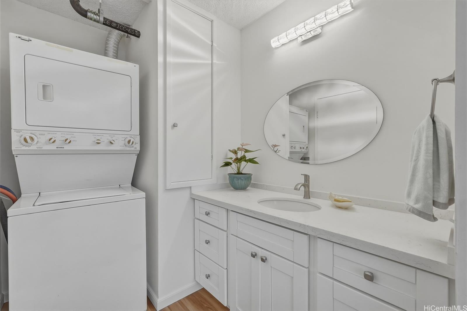 322 Aoloa Street  Unit PH8
