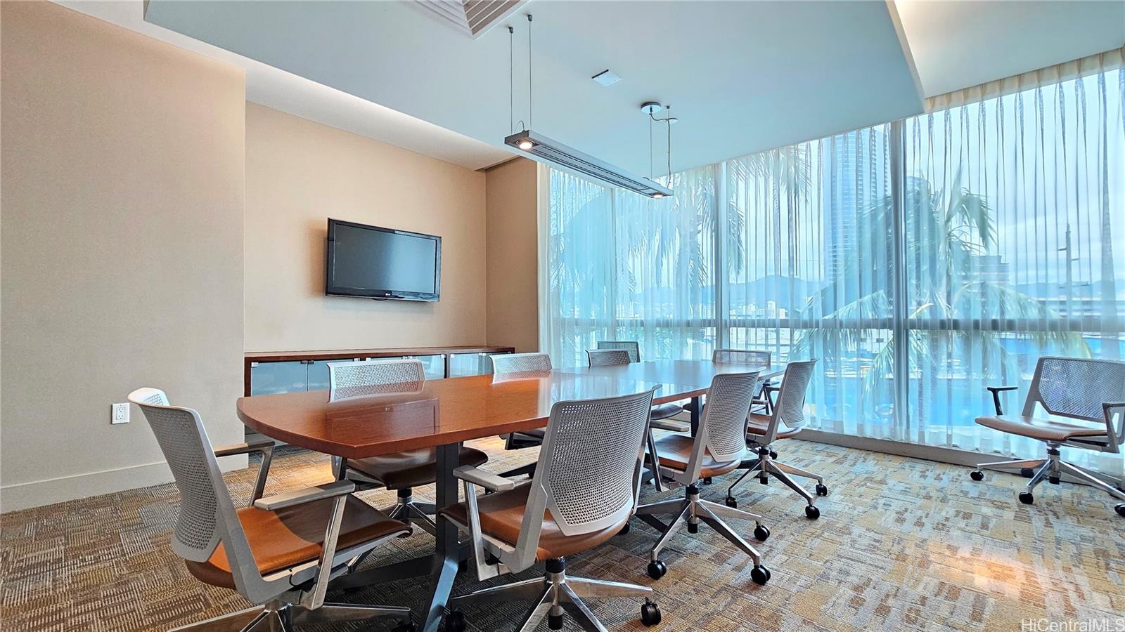 1177 Queen Street  Unit 3205