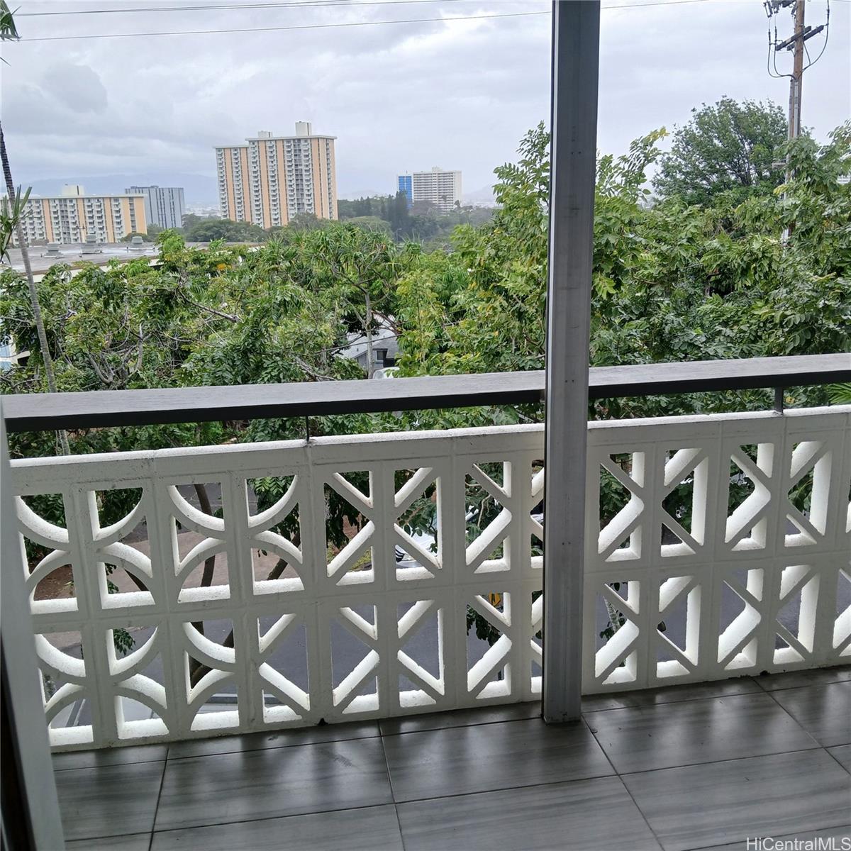 Photo 6 of 9