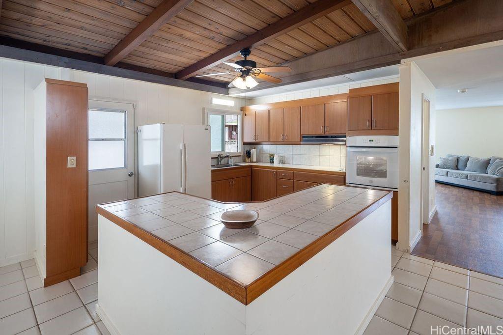 1247 Ulupalakua Street