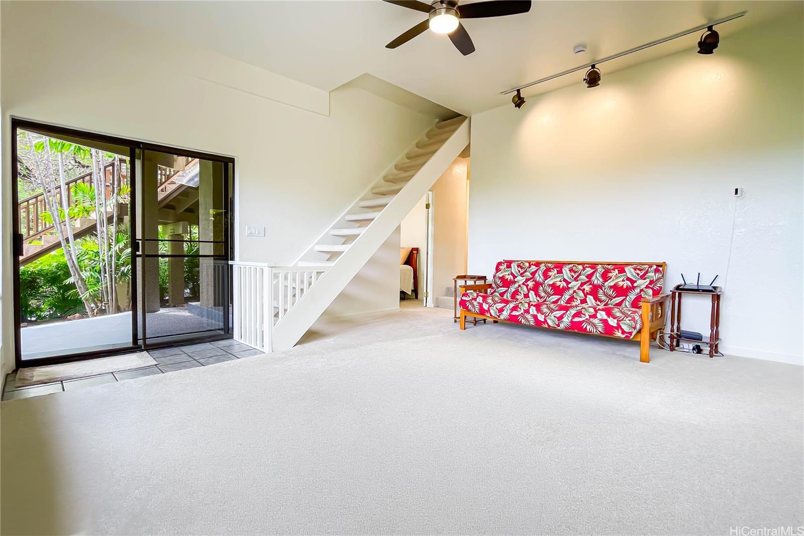 5926 Kalanianaole Highway