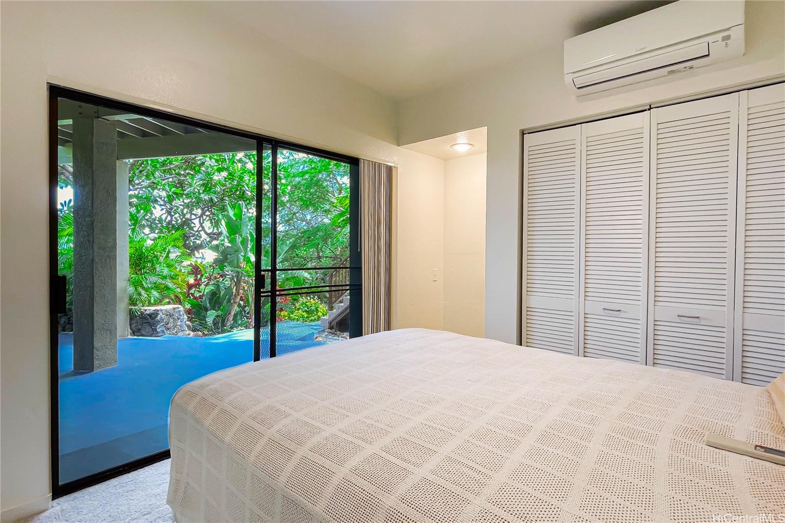 5926 Kalanianaole Highway