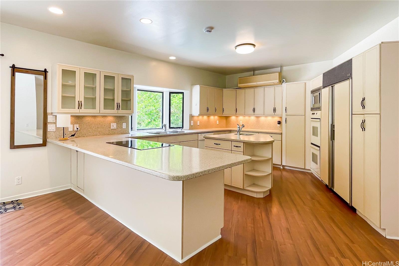 5926 Kalanianaole Highway
