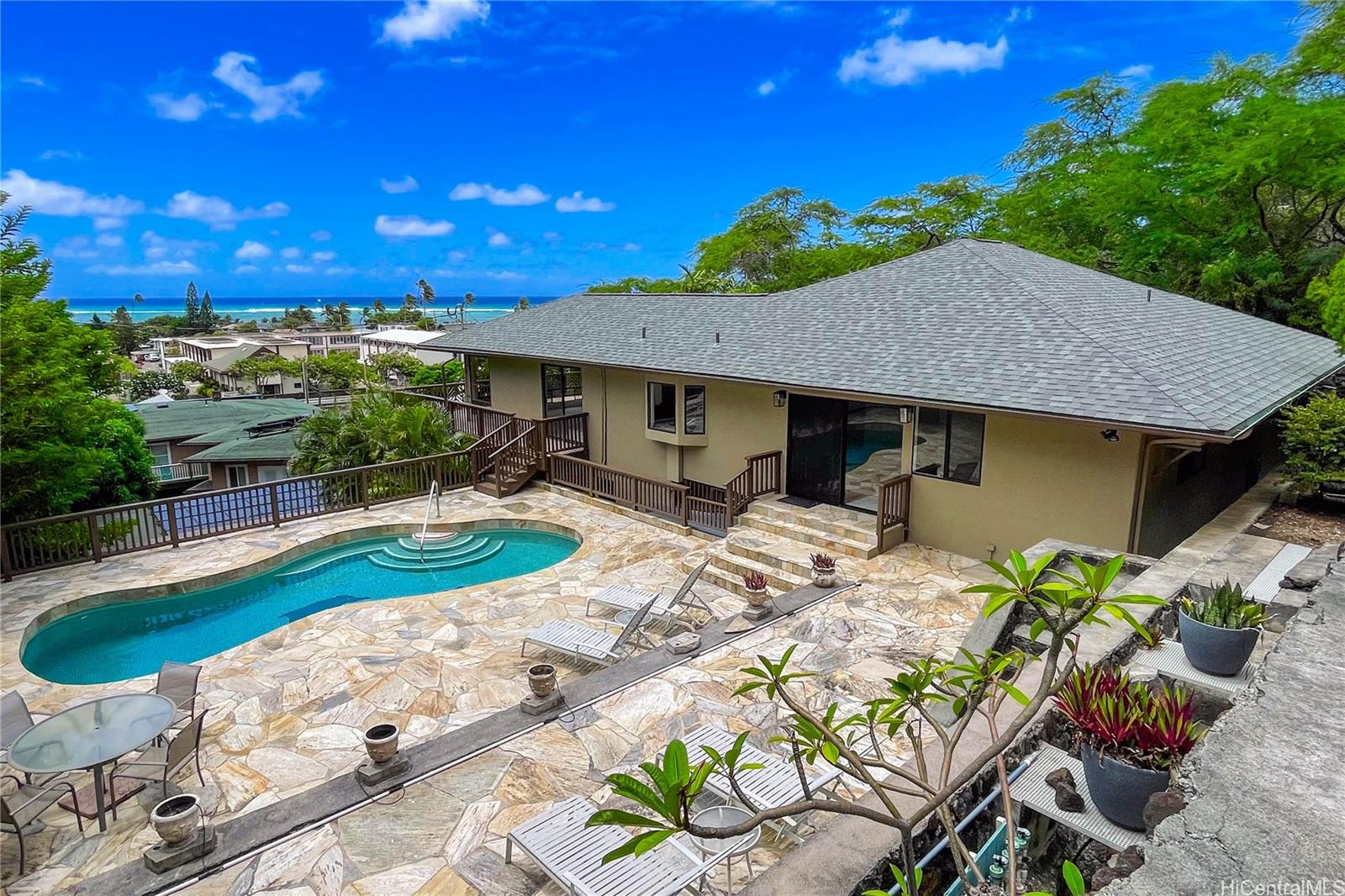 5926 Kalanianaole Highway