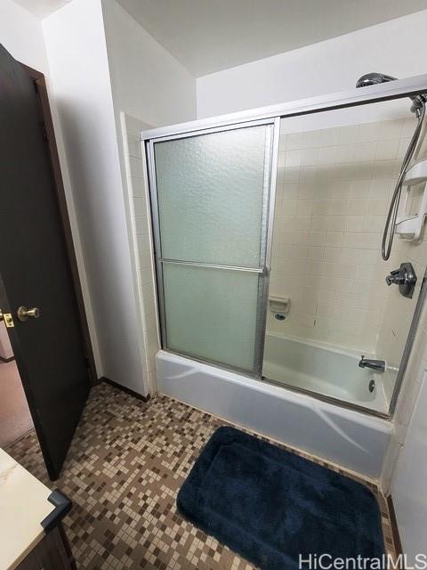 Photo 16 of 23
