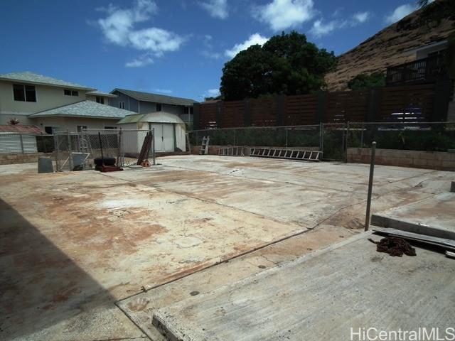 Photo 4 of 23